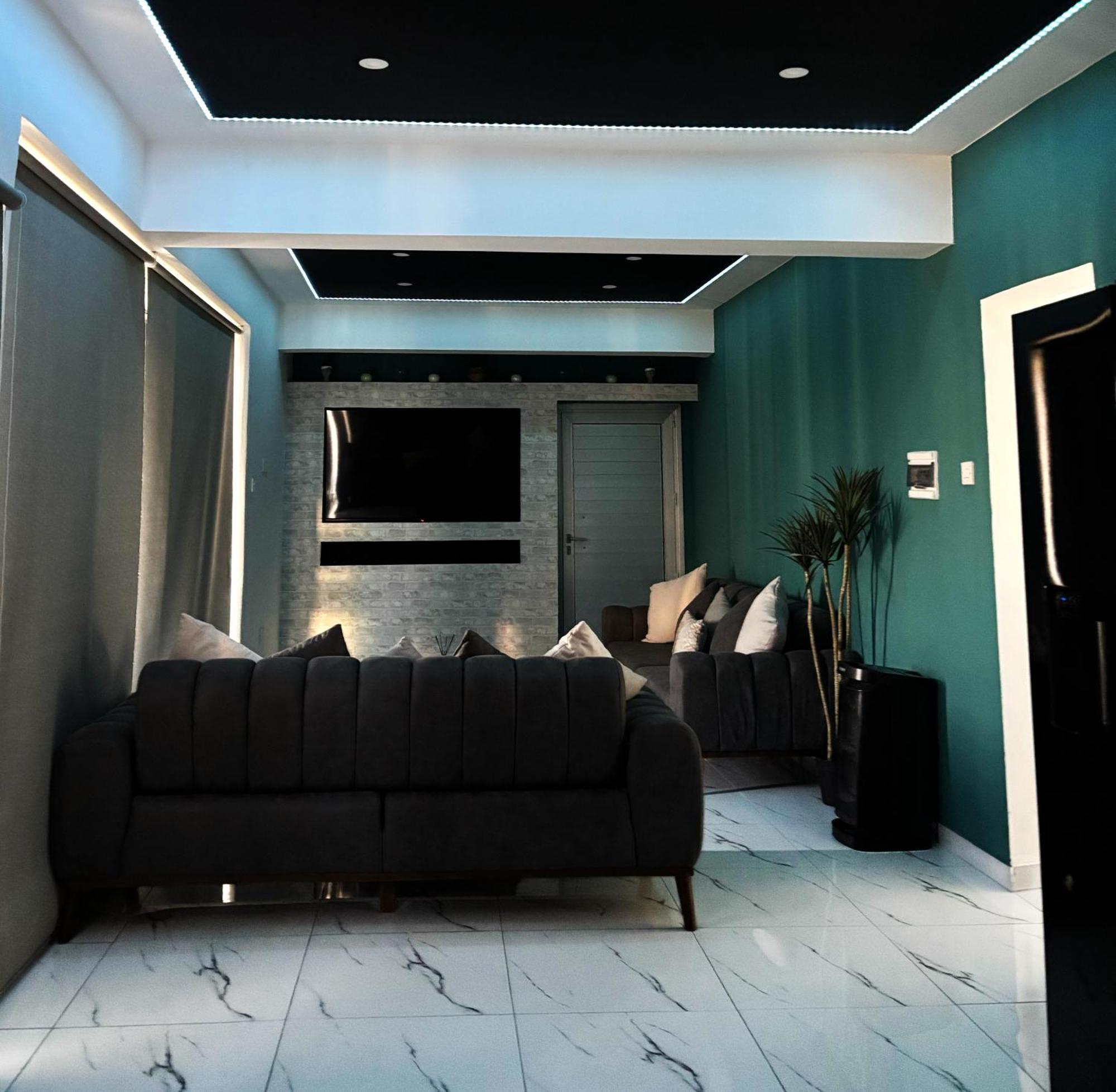 Sant Central Deluxe Apartments ไอยานาปา ภายนอก รูปภาพ